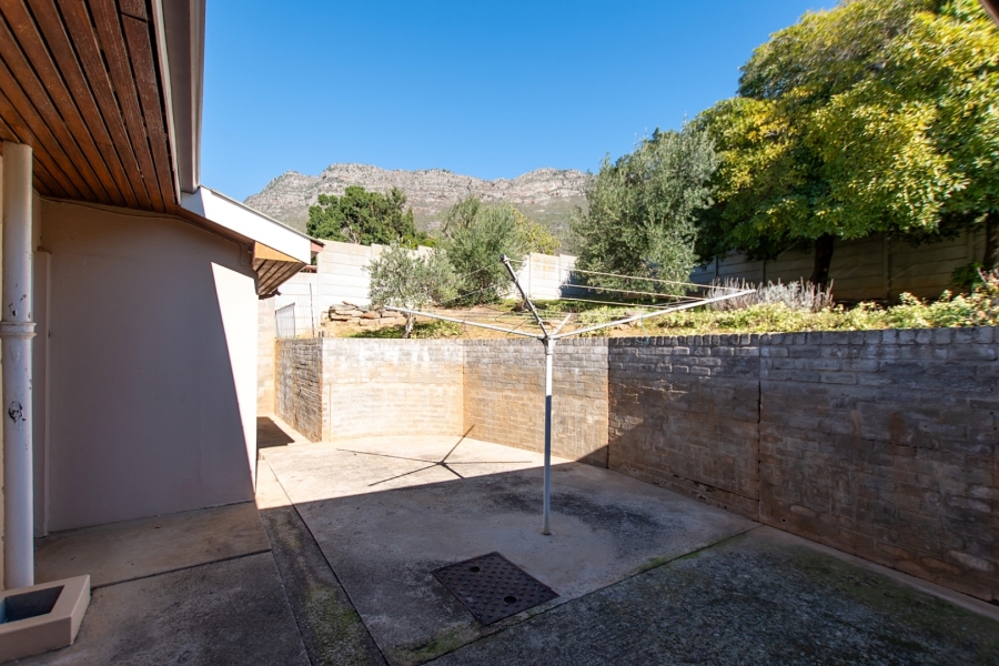 4 Bedroom Property for Sale in Ongegund Village Western Cape